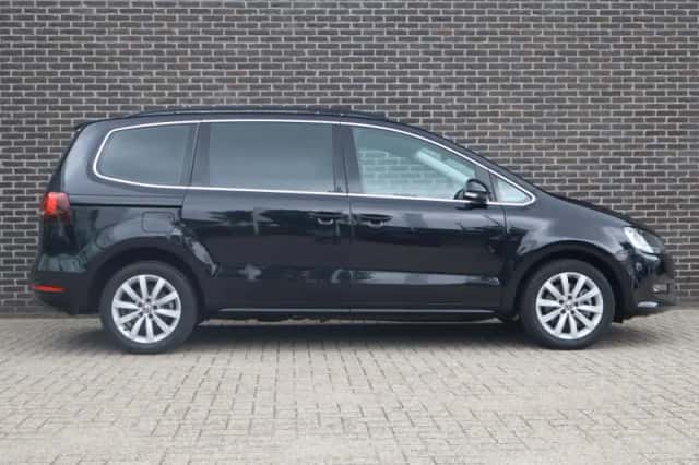 Volkswagen Sharan (2023) thumbnail 3