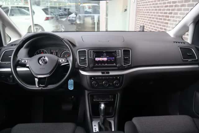 Volkswagen Sharan (2023) thumbnail 5