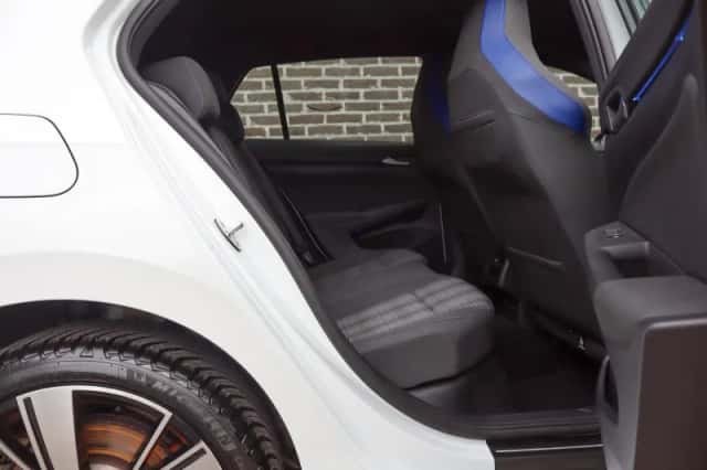 Volkswagen Golf (2022) thumbnail 34