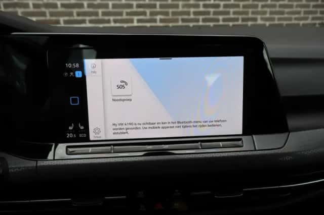 Volkswagen Golf (2022) thumbnail 41