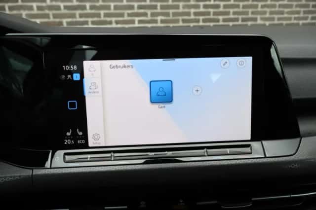 Volkswagen Golf (2022) thumbnail 43