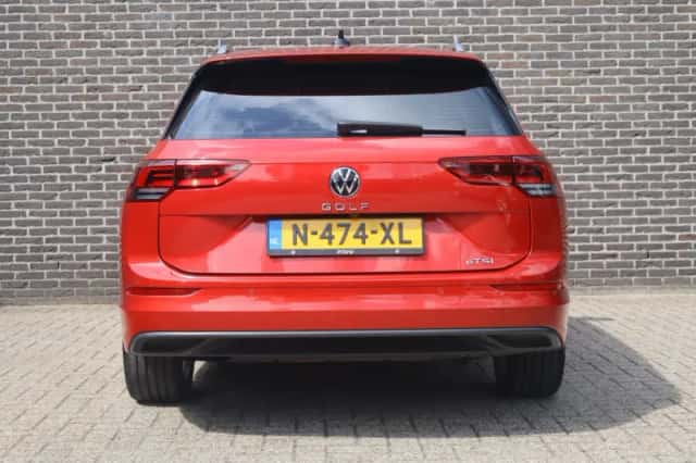 Volkswagen Golf (2022) thumbnail 9