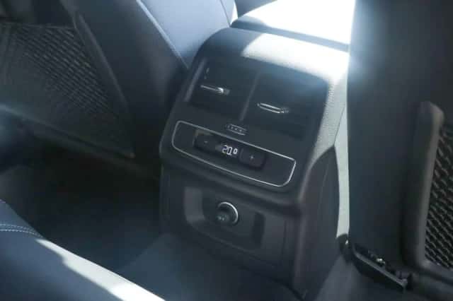 Audi A4 (2024) thumbnail 40