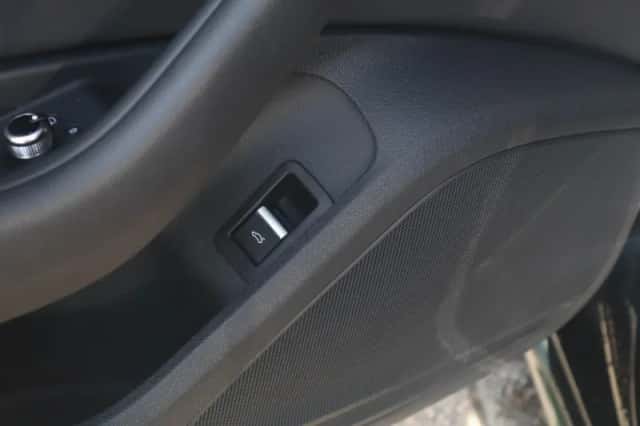 Audi A4 (2024) thumbnail 43