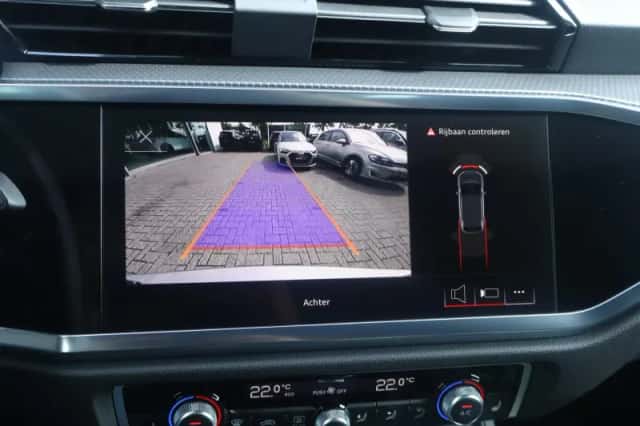 Audi Q3 (2023) thumbnail 30