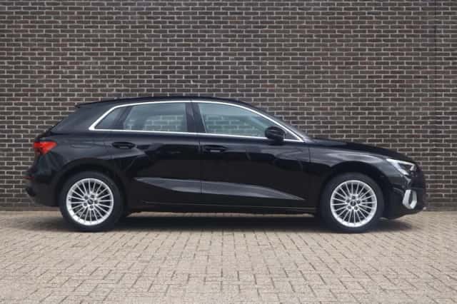 Audi A3 (2023) thumbnail 3