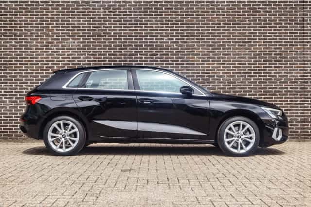 Audi A3 (2021) thumbnail 3