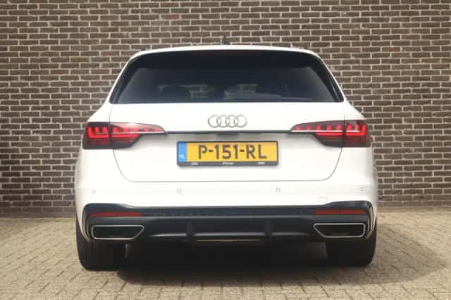 Audi A4 (2022) thumbnail 11