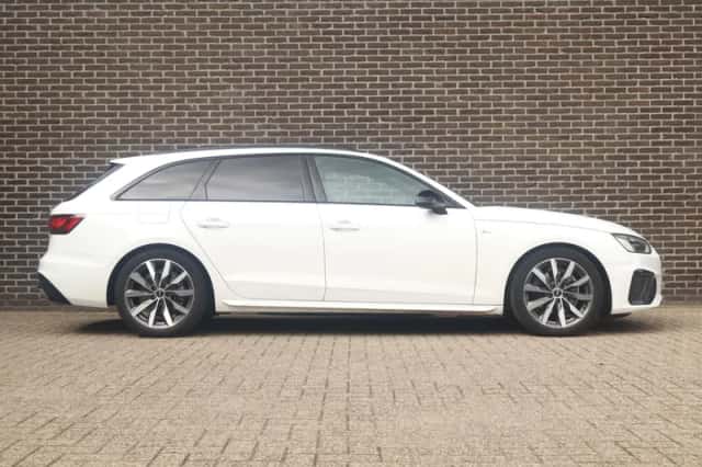 Audi A4 (2022) thumbnail 3
