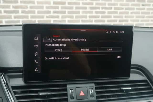 Audi Q5 (2022) thumbnail 60