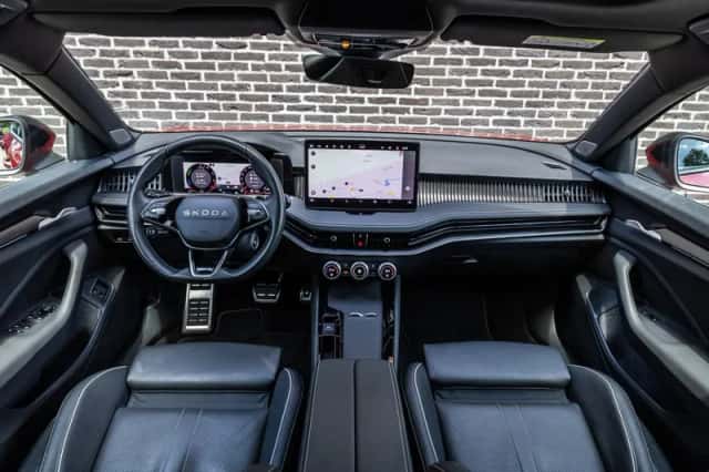 Škoda Superb (2025) thumbnail 5
