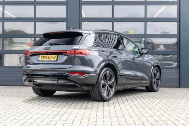 Audi Q6 e-tron (2024) thumbnail 2