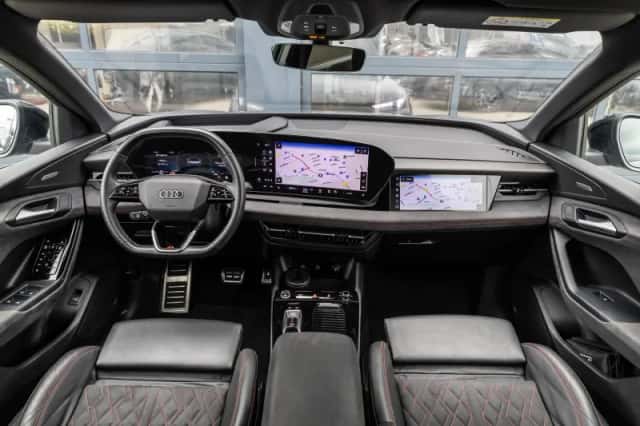 Audi Q6 e-tron (2024) thumbnail 5