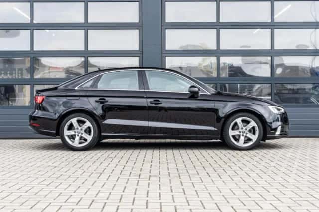 Audi A3 (2018) thumbnail 3