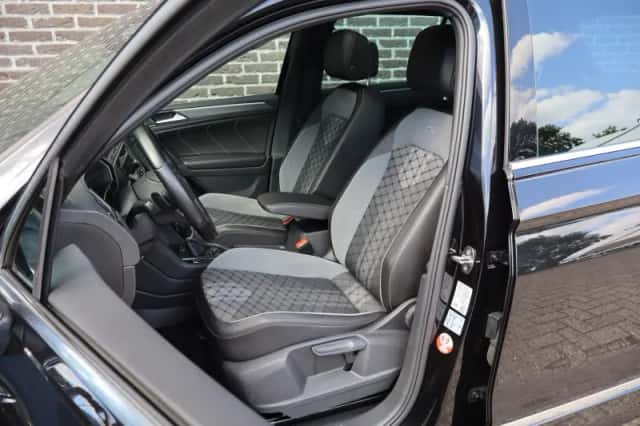 Volkswagen Tiguan (2022) thumbnail 4