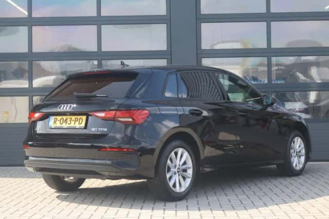 Audi A3 (2022) thumbnail 2