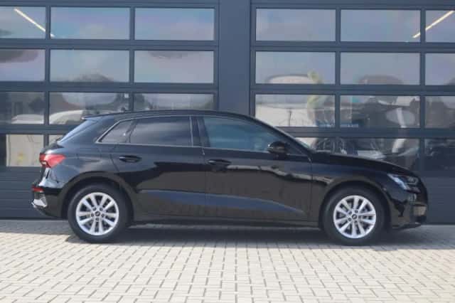 Audi A3 (2022) thumbnail 3