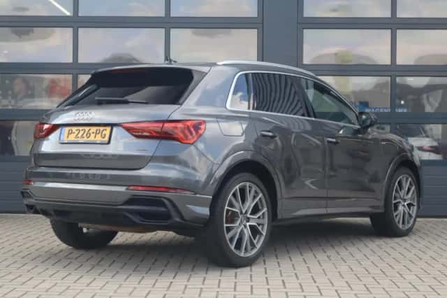 Audi Q3 (2019) thumbnail 2