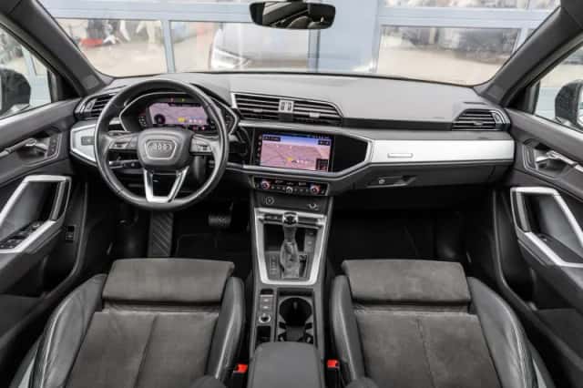 Audi Q3 (2022) thumbnail 5