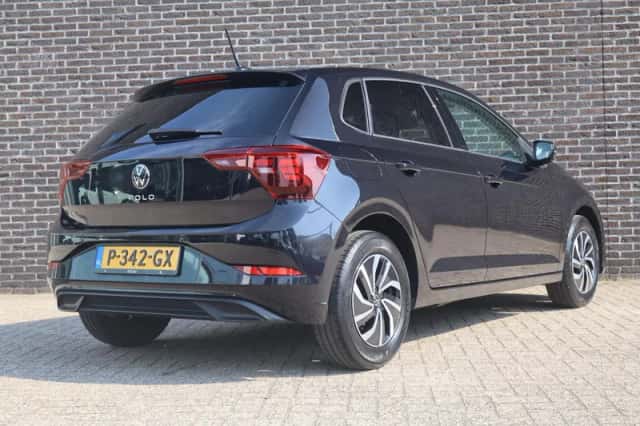 Volkswagen Polo (2022) thumbnail 2