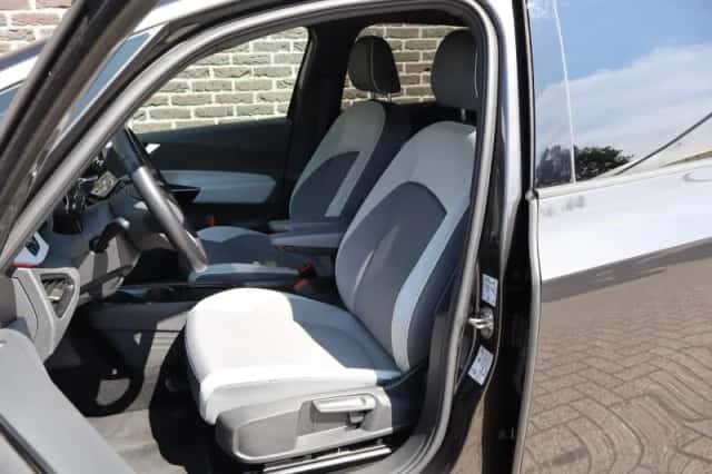 Volkswagen ID.3 (2020) thumbnail 4