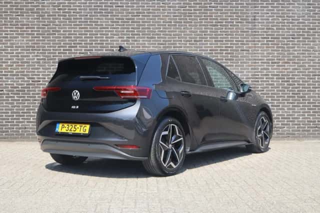 Volkswagen ID.3 (2022) thumbnail 2