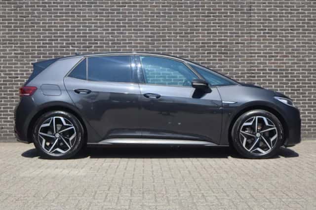 Volkswagen ID.3 (2022) thumbnail 3