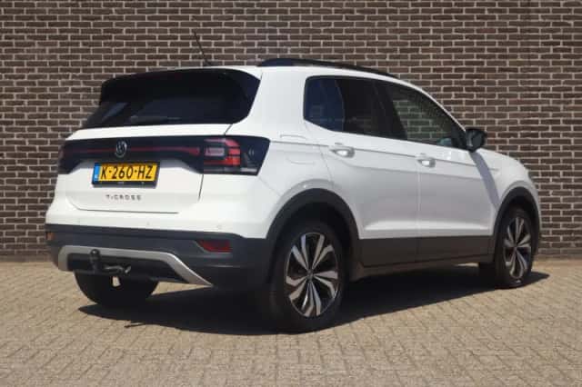 Volkswagen T-Cross (2021) thumbnail 2