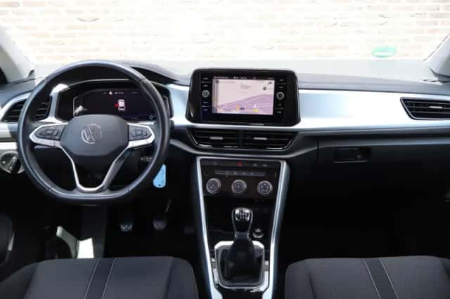 Volkswagen T-Roc (2022) thumbnail 5