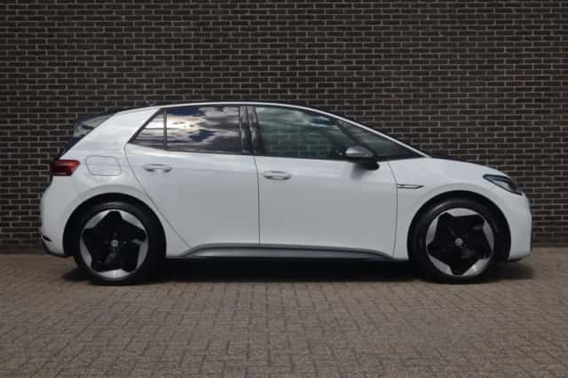Volkswagen ID.3 (2020) thumbnail 3