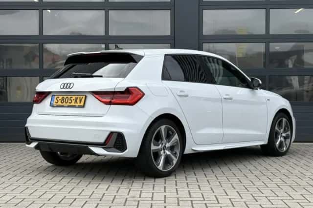 Audi A1 (2023) thumbnail 2