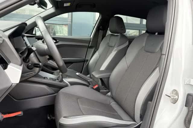 Audi A1 (2023) thumbnail 4