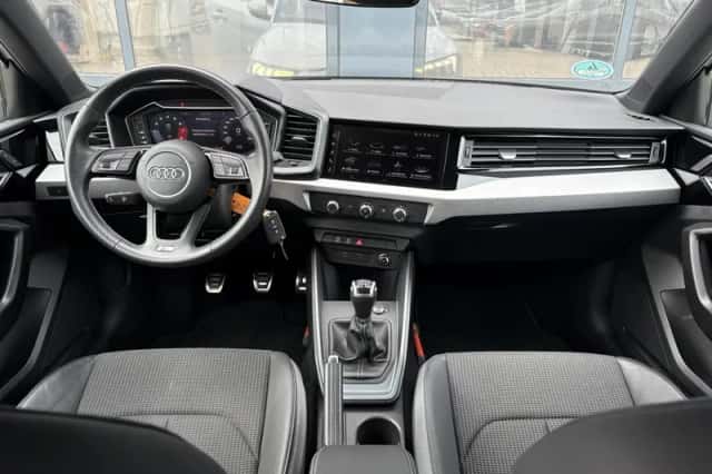 Audi A1 (2023) thumbnail 5