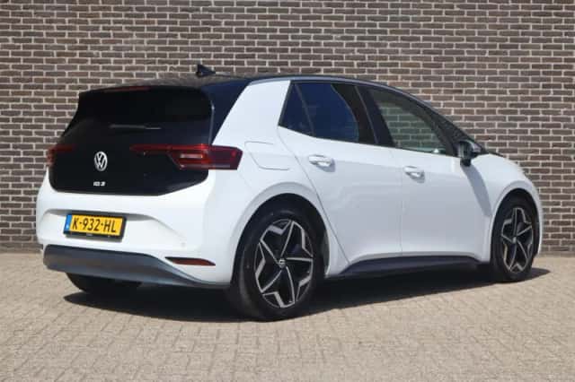 Volkswagen ID.3 (2020) thumbnail 2