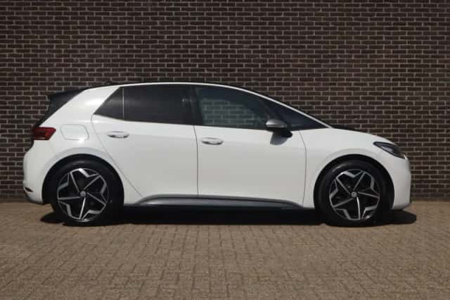 Volkswagen ID.3 (2020) thumbnail 3