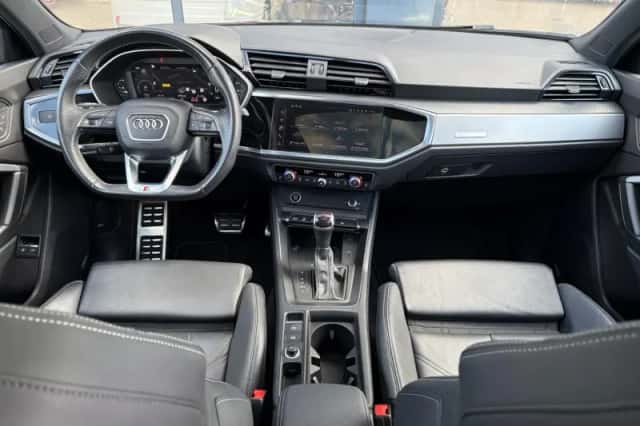 Audi Q3 (2023) thumbnail 5