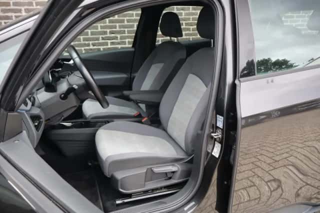 Volkswagen ID.3 (2020) thumbnail 4