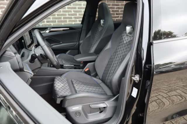 Volkswagen Tiguan (2025) thumbnail 4