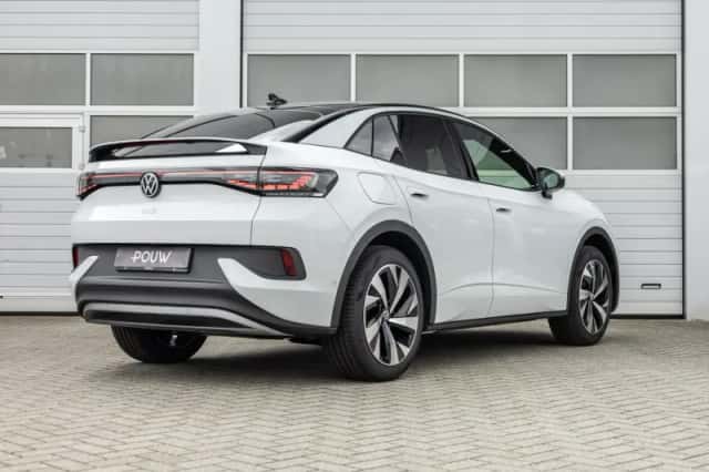 Volkswagen ID.5 (2024) thumbnail 2