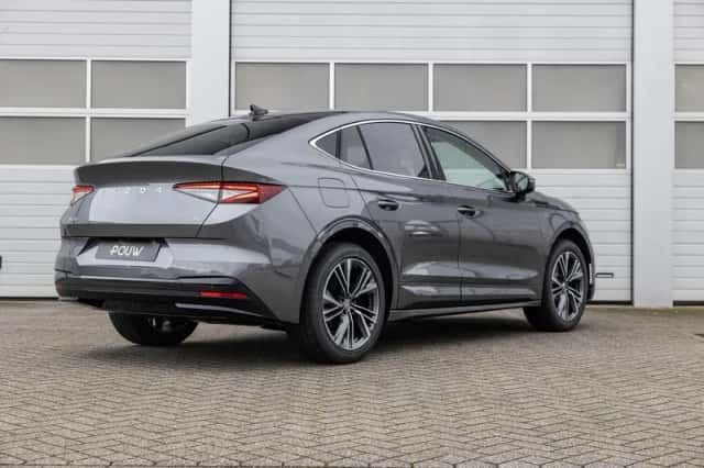 Škoda Enyaq (2025) thumbnail 2