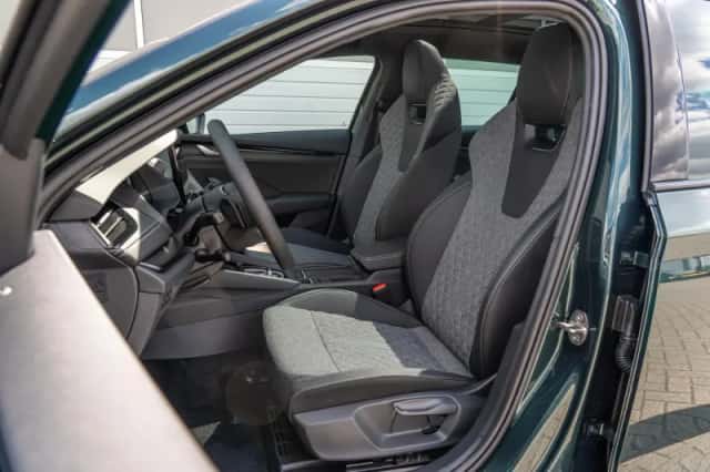 Škoda Octavia (2025) thumbnail 4