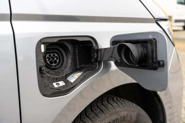 Volkswagen Multivan (2024) thumbnail 16