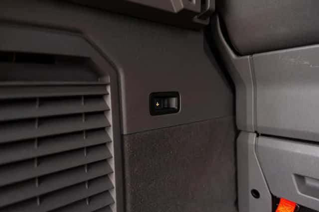 Volkswagen Multivan (2024) thumbnail 21