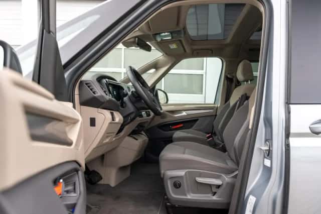 Volkswagen Multivan (2024) thumbnail 25