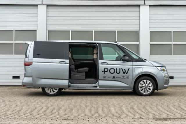 Volkswagen Multivan (2024) thumbnail 4