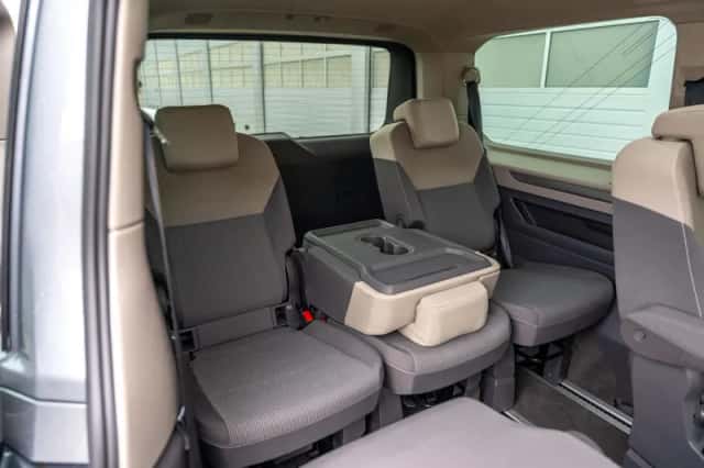 Volkswagen Multivan (2024) thumbnail 39