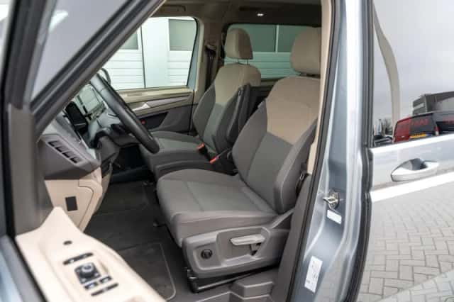 Volkswagen Multivan (2024) thumbnail 5