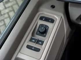 Volkswagen Multivan (2024) thumbnail 43