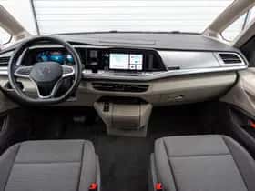 Volkswagen Multivan (2024) thumbnail 6