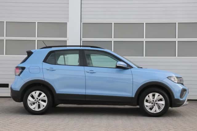 Volkswagen T-Cross (2024) thumbnail 4